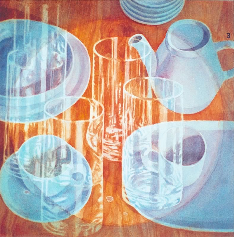 Aquarell: Durchsichtige Gläser, Teller, Tassen und eine Kanne in hellem Blau, die sich auf einem orangefarbenen Holztisch überlagern, oben rechts steht eine kleine Zahl 3.