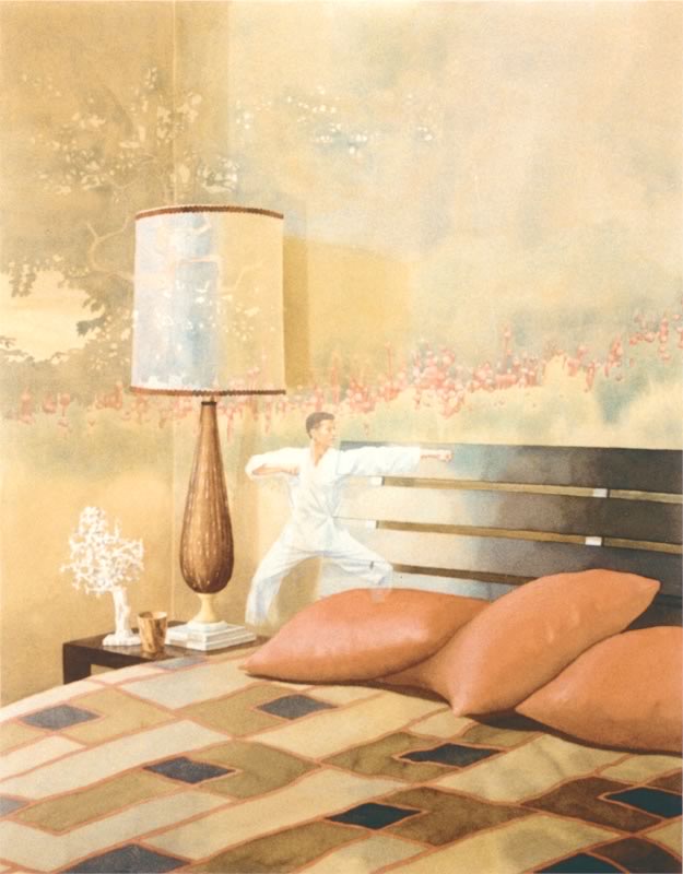 Aquarell: Ein Schlafzimmer mit Bett, Stehlampe, Vase mit Korallenzweig und großen orangefarbenen Kissen, an der Wand ein Landschaftsbild, ein Mann in weißem Anzug steht in Kampfhaltung vor dem Bett.