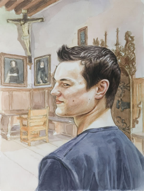 Aquarell, Tusche und Gouache: Ein junger Mann blickt über die Schulter zurück, hinter ihm ein Kruzifix, Gemälde und ein hoher Holzstuhl.