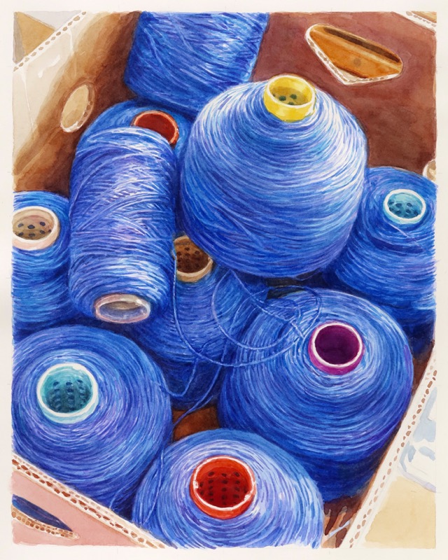 Aquarell: Kobaltblaue Garnspulen in einem Karton, die Hülsen sind gelb, rot, türkis und violett.